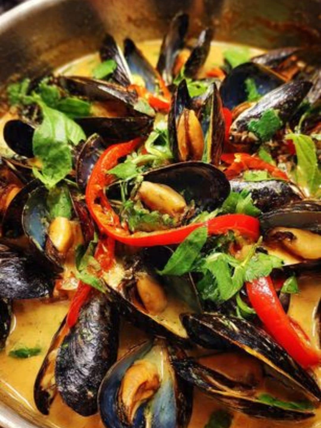 Thai Coconut Curry Mussels 2