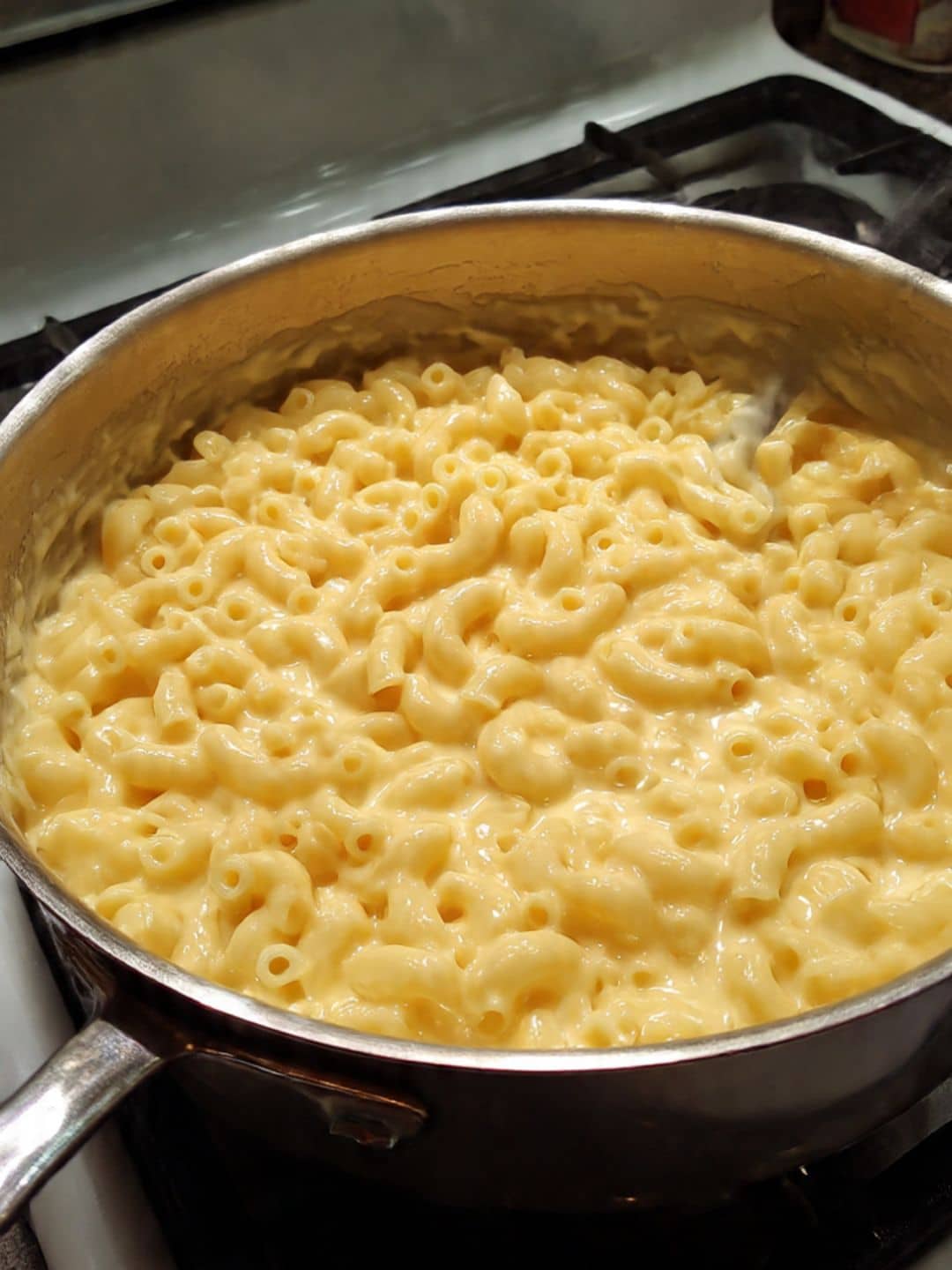 Creamy Macaroni and Cheese with Evaporated Milk